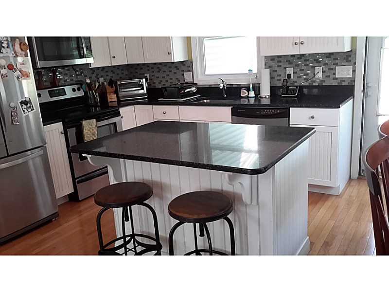 32 Captains Dr, Westerly, RI 02891 photo 8