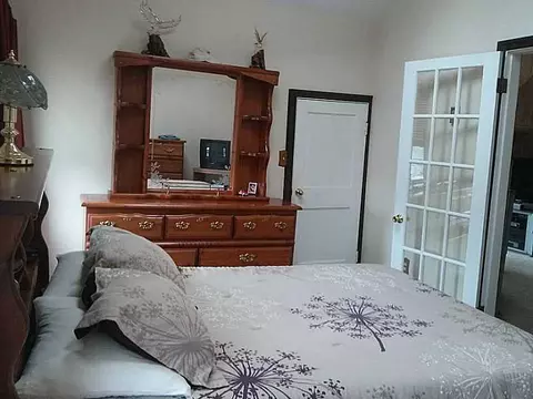 26 Blakeley St, Woonsocket, RI 02895 photo 4