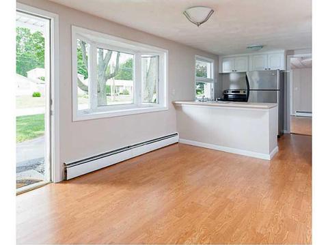 92 Chatworth Ave, Warwick, RI 02886 photo 3