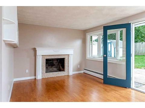 92 Chatworth Ave, Warwick, RI 02886 photo 6
