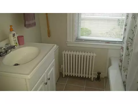 85 Avenue B, Woonsocket, RI 02895 photo 3