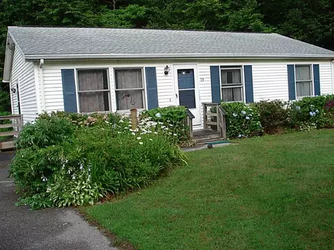 39 Robin Way Dr, Westerly, RI 02891 photo 1