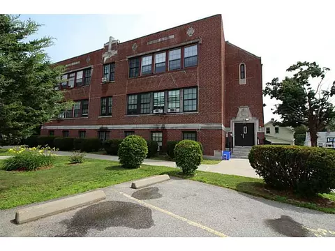366 Main St #G03, Warren, RI 02885 photo 1