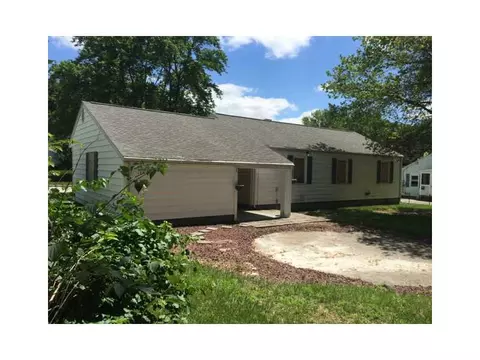 243 Lydia Ave, Woonsocket, RI 02895 photo 4
