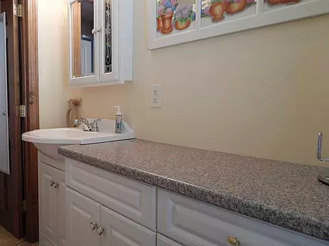 30 Opper Ave, Warwick, RI 02889 photo 7