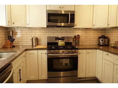 40 Cross St, Westerly, RI 02891 photo 7