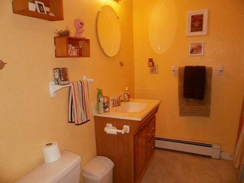 339 Bailey St, Woonsocket, RI 02895 photo 8