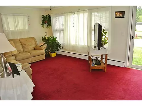 38 Warren Ave, Woonsocket, RI 02895 photo 10