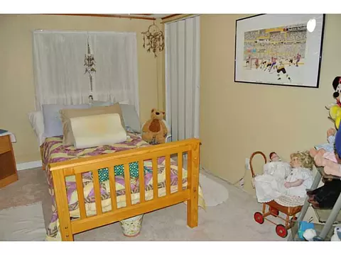 38 Warren Ave, Woonsocket, RI 02895 photo 17