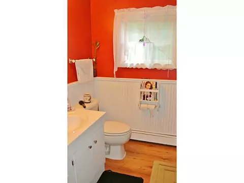 38 Warren Ave, Woonsocket, RI 02895 photo 12