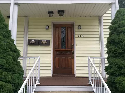 718 Grove St, Woonsocket, RI 02895 photo 2