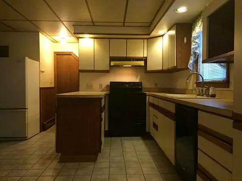 718 Grove St, Woonsocket, RI 02895 photo 8