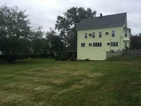 718 Grove St, Woonsocket, RI 02895 photo 19