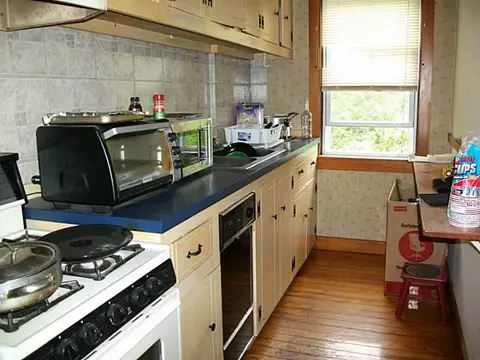 624 Charles St, Fall River, MA 02724 photo 21