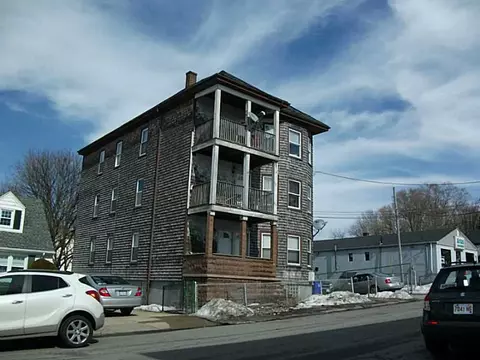 624 Charles St, Fall River, MA 02724 photo 1