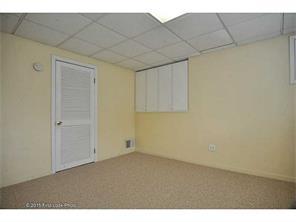 14 Sturbridge Dr, Warwick, RI 02886 photo 17