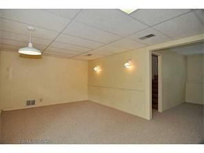 14 Sturbridge Dr, Warwick, RI 02886 photo 18