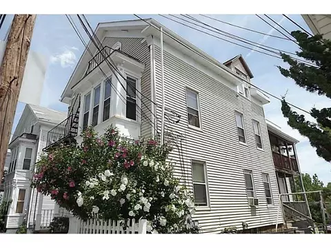 136 East St, Woonsocket, RI 02895 photo 2