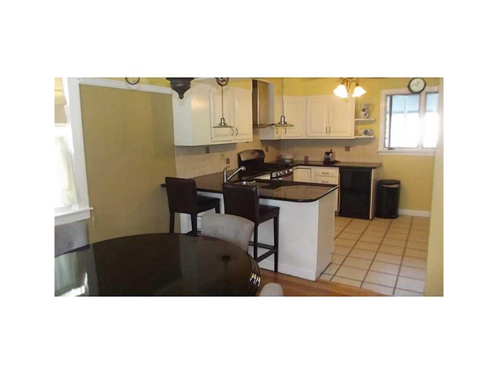 75 Newfield Ave, Warwick, RI 02888 photo 4