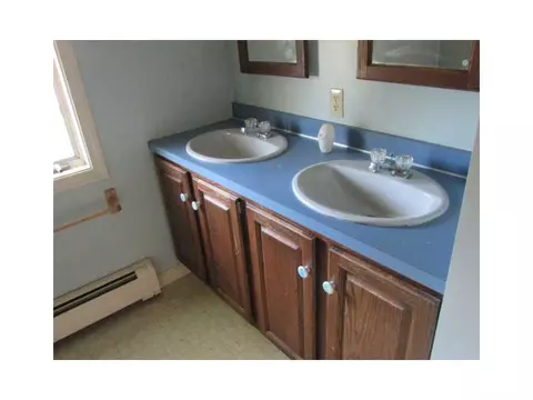 626 3rd Ave, Woonsocket, RI 02895 photo 7