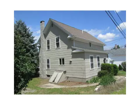 626 3rd Ave, Woonsocket, RI 02895 photo 2