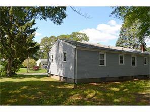 3 Foxcroft Ave, Warwick, RI 02889 photo 2