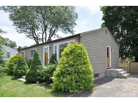 26 Way Ave, Warwick, RI 02888 photo 1