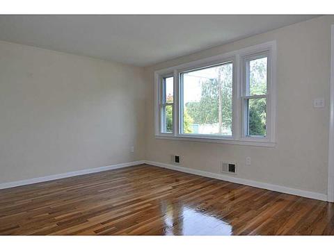 26 Way Ave, Warwick, RI 02888 photo 3