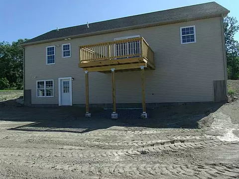 37 Fieldside Dr, Woonsocket, RI 02895 photo 15