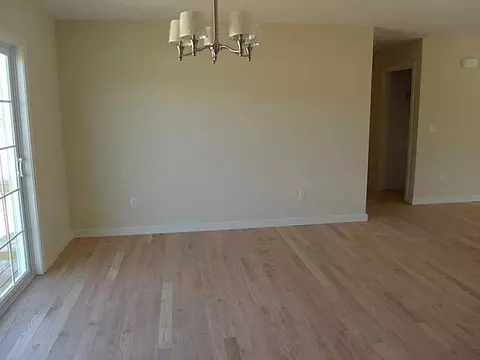 37 Fieldside Dr, Woonsocket, RI 02895 photo 5
