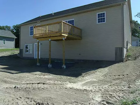 37 Fieldside Dr, Woonsocket, RI 02895 photo 14