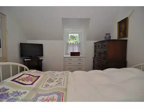 2 Brier Ct, Warwick, RI 02886 photo 18
