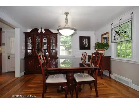 2 Brier Ct, Warwick, RI 02886 photo 8