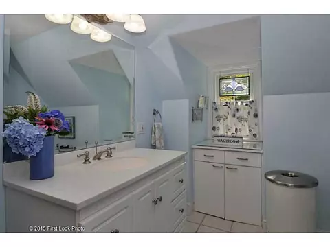 2 Brier Ct, Warwick, RI 02886 photo 19