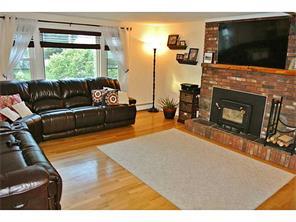 150 Glaude Ln, Woonsocket, RI 02895 photo 5