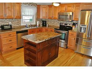 150 Glaude Ln, Woonsocket, RI 02895 photo 4
