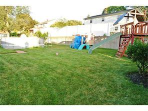 150 Glaude Ln, Woonsocket, RI 02895 photo 17