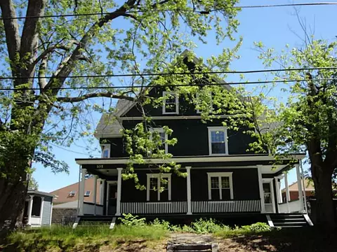 105 Highland St, Woonsocket, RI 02895 photo 1