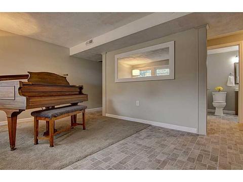 119 Blue Stone Dr, Woonsocket, RI 02895 photo 17
