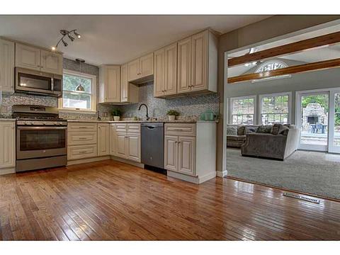 119 Blue Stone Dr, Woonsocket, RI 02895 photo 9