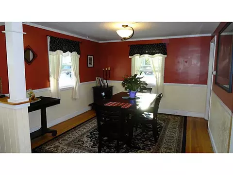 54 Trinity St, Warwick, RI 02886 photo 11