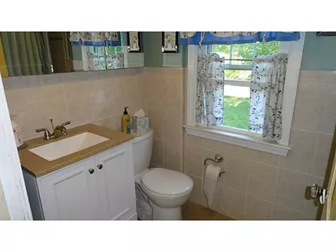 54 Trinity St, Warwick, RI 02886 photo 20