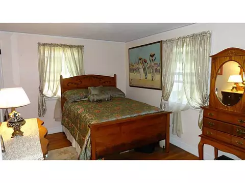54 Trinity St, Warwick, RI 02886 photo 16
