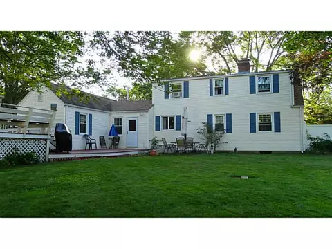 54 Trinity St, Warwick, RI 02886 photo 5