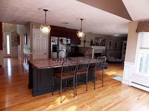 40 Mia Ct, Warwick, RI 02886 photo 2