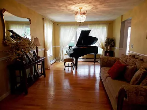 40 Mia Ct, Warwick, RI 02886 photo 8