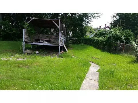 208 Park Ave, Woonsocket, RI 02895 photo 12