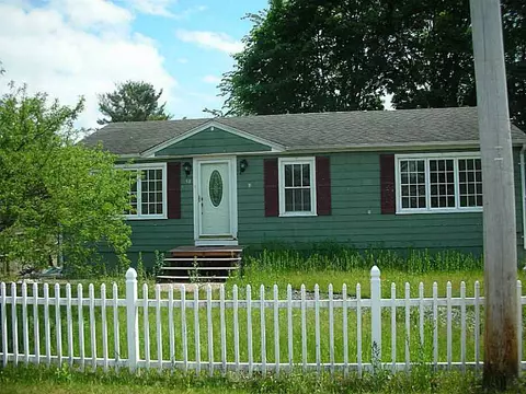 58 Wuddall Ave, Warwick, RI 02889 photo 1