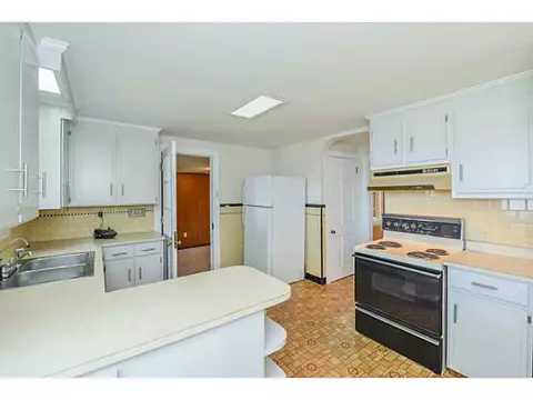 111 Mohawk St, Coventry, RI 02816 photo 16