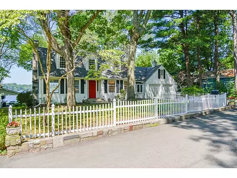 111 Mohawk St, Coventry, RI 02816 photo 1